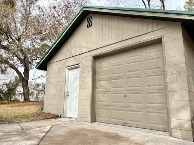 129 W UNIVERSITY AVENUE, Orange City, FL 32763