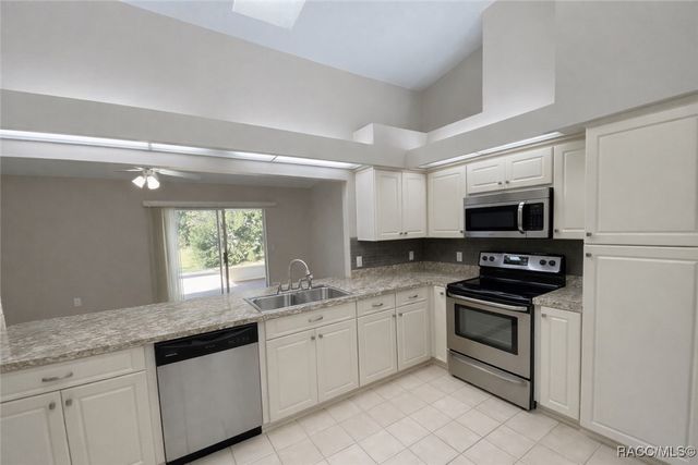 34434 N Pocono Drive, Citrus Springs, FL 34434