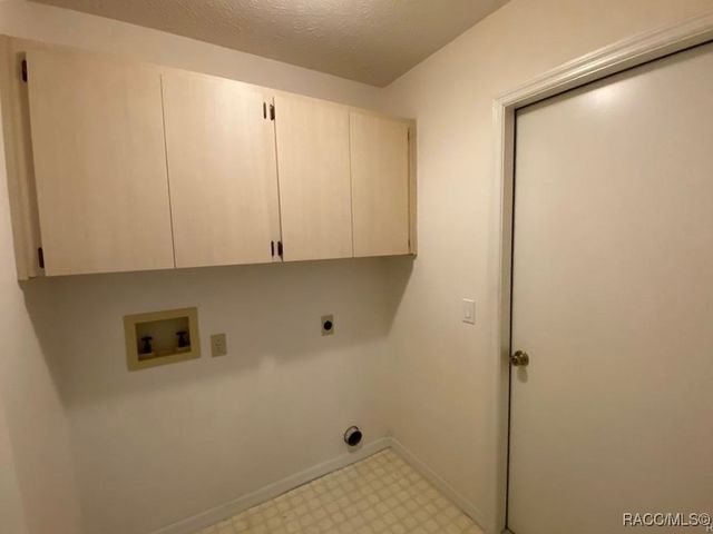 34434 N Pocono Drive, Citrus Springs, FL 34434