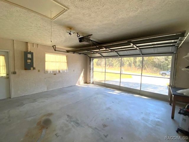 34434 N Pocono Drive, Citrus Springs, FL 34434