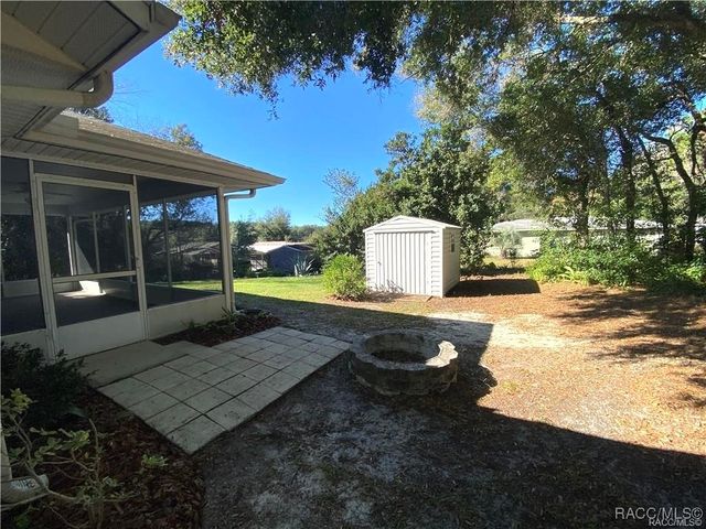 34434 N Pocono Drive, Citrus Springs, FL 34434