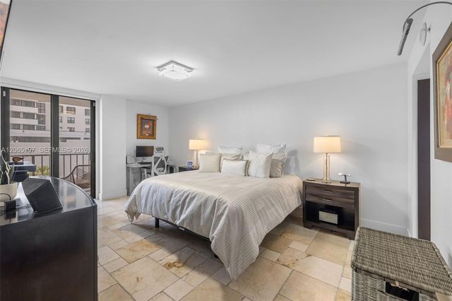 2625 Collins Avenue 402, Miami Beach, FL 33140