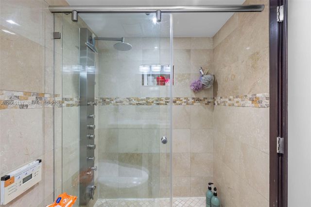 2625 Collins Avenue 402, Miami Beach, FL 33140