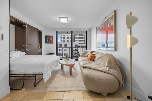 2625 Collins Avenue 402, Miami Beach, FL 33140