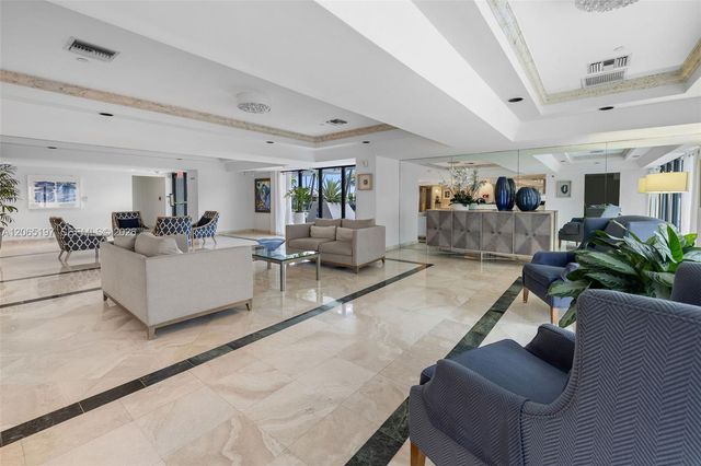2625 Collins Avenue 402, Miami Beach, FL 33140