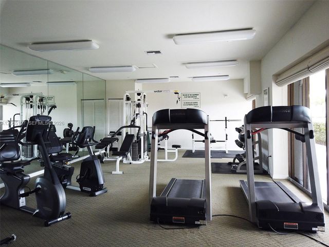 2625 Collins Avenue 402, Miami Beach, FL 33140