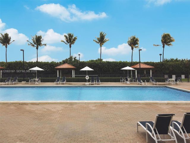 2625 Collins Avenue 402, Miami Beach, FL 33140
