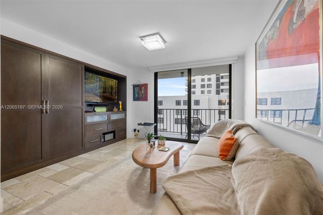 2625 Collins Avenue 402, Miami Beach, FL 33140