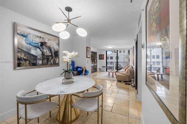 2625 Collins Avenue 402, Miami Beach, FL 33140