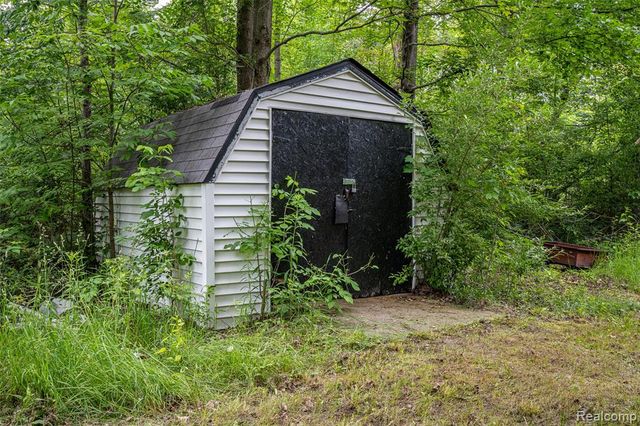 945 N Hockaday Road, Gladwin, MI 48624