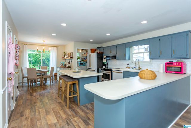 524 OLDE TOWNE LANE, Alabaster, AL 35007