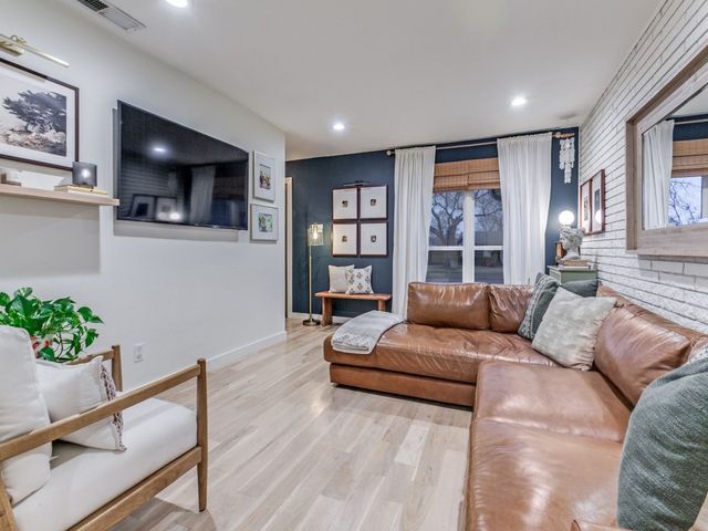 820 Warren Way, Richardson, TX 75080