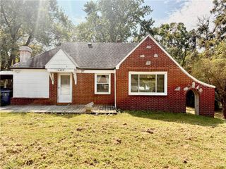 16539 E Courtney Atherton Road, Independence, MO 64058