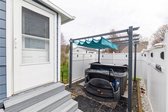 986 Gravel Road, Webster, NY 14580