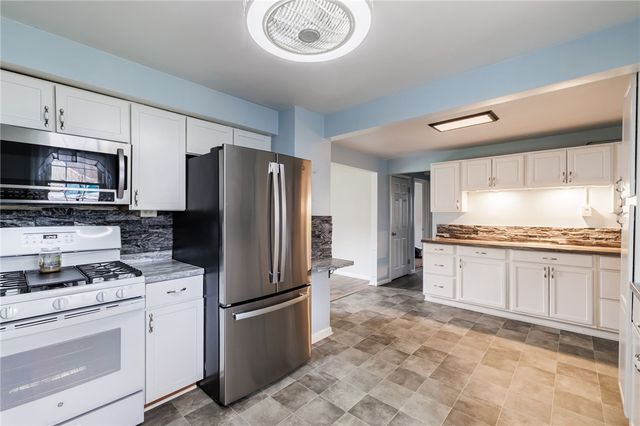 986 Gravel Road, Webster, NY 14580