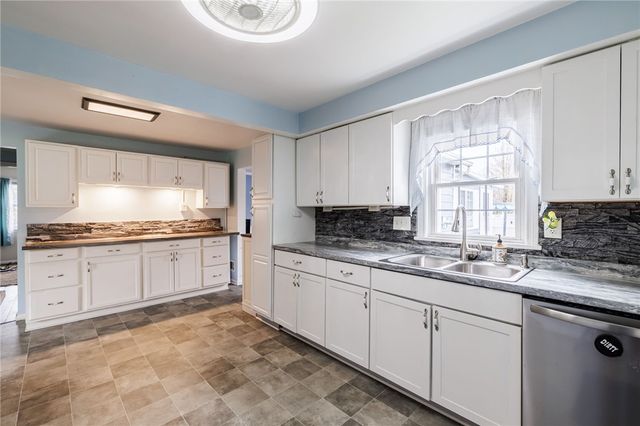 986 Gravel Road, Webster, NY 14580