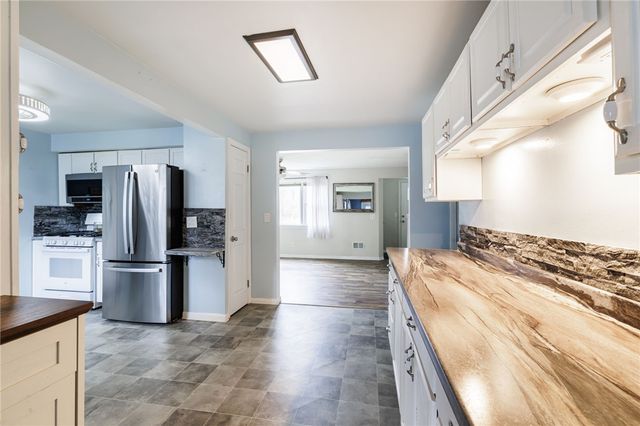 986 Gravel Road, Webster, NY 14580