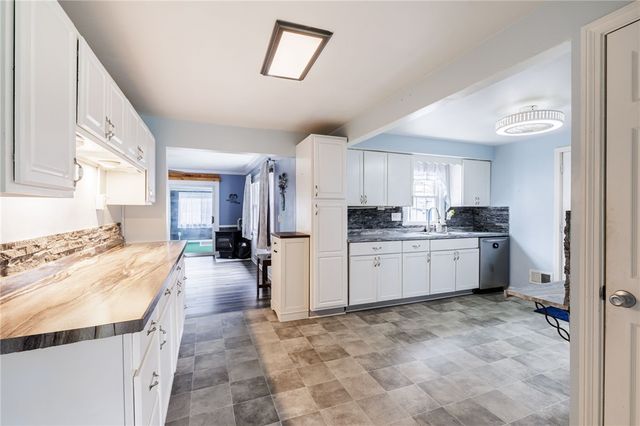 986 Gravel Road, Webster, NY 14580