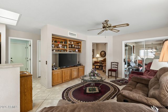 20419 N MEADOWOOD Drive, Sun City West, AZ 85375