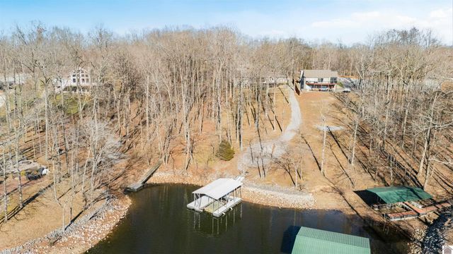 9 W Cobblestone Court, Kuttawa, KY 42055