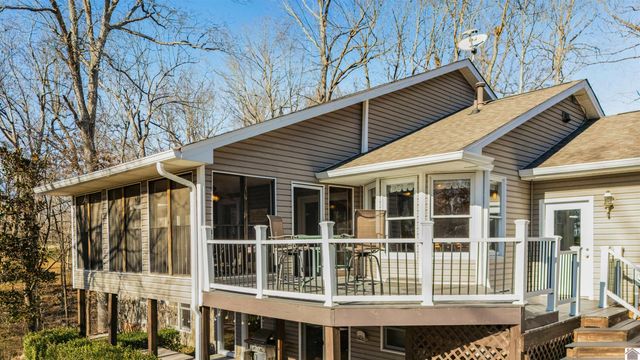 9 W Cobblestone Court, Kuttawa, KY 42055