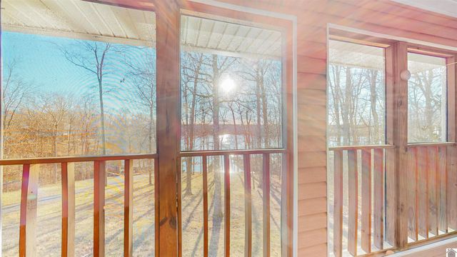 9 W Cobblestone Court, Kuttawa, KY 42055