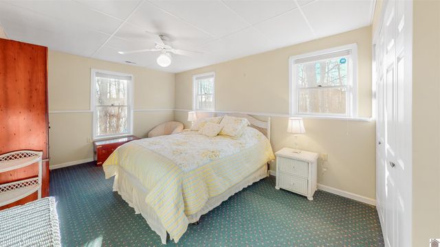 9 W Cobblestone Court, Kuttawa, KY 42055