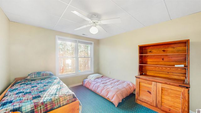 9 W Cobblestone Court, Kuttawa, KY 42055