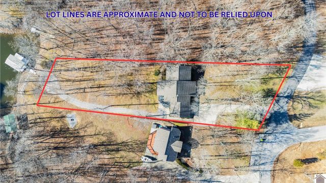 9 W Cobblestone Court, Kuttawa, KY 42055