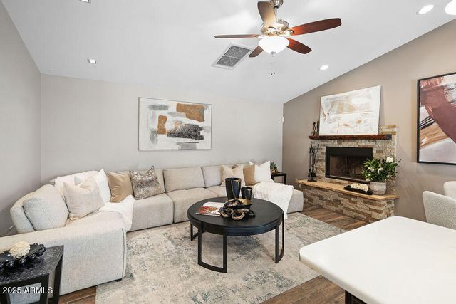 10432 W AVALON Drive, Avondale, AZ 85392