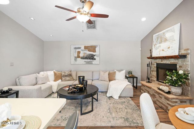 10432 W AVALON Drive, Avondale, AZ 85392