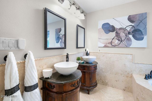 10432 W AVALON Drive, Avondale, AZ 85392