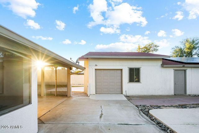 10432 W AVALON Drive, Avondale, AZ 85392