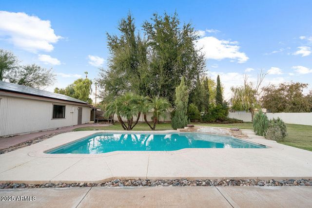 10432 W AVALON Drive, Avondale, AZ 85392
