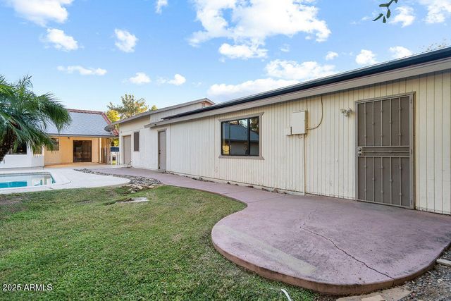 10432 W AVALON Drive, Avondale, AZ 85392