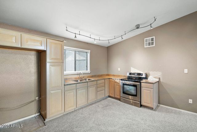 10432 W AVALON Drive, Avondale, AZ 85392