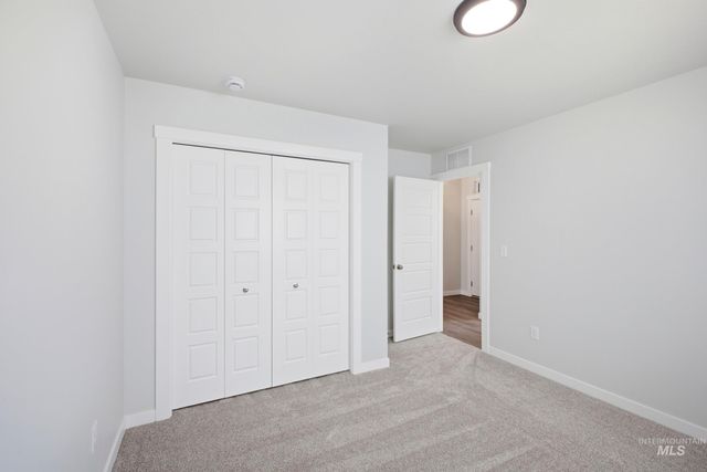 17686 N Beckwourth Ave, Nampa, ID 83687