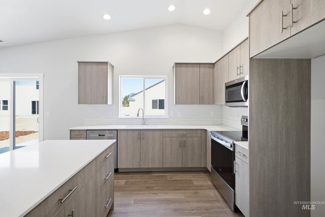 17686 N Beckwourth Ave, Nampa, ID 83687