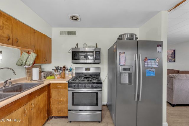 10268 YELLOWSTONE Street, El Paso, TX 79924