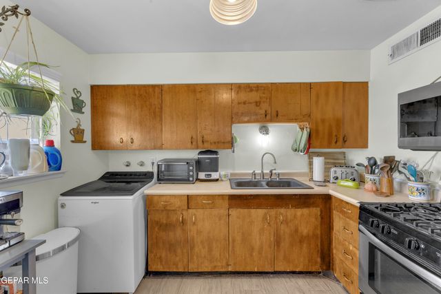 10268 YELLOWSTONE Street, El Paso, TX 79924