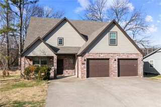 2104 Delwhite Drive, Bentonville, AR 72712