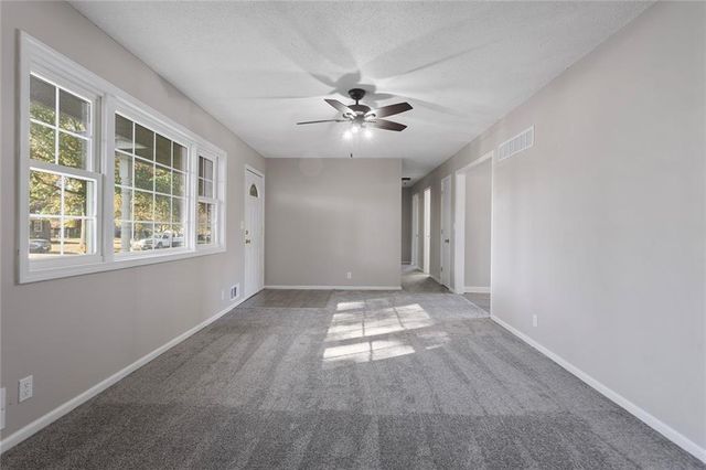 106 Helen Street, Excelsior Springs, MO 64024