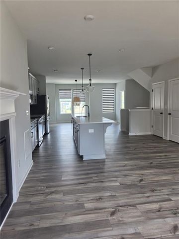 1449 Creekside Cir NW, Atlanta, GA 30318