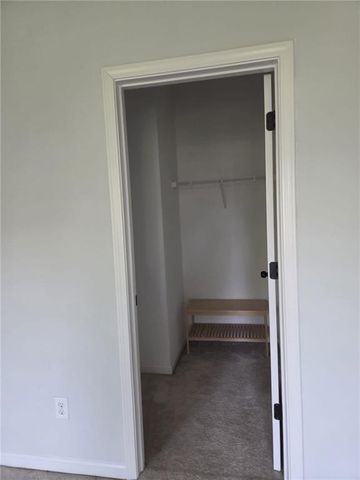 1449 Creekside Cir NW, Atlanta, GA 30318