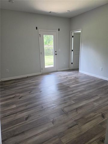 1449 Creekside Cir NW, Atlanta, GA 30318