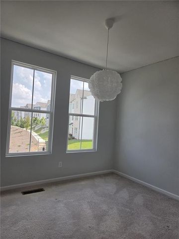 1449 Creekside Cir NW, Atlanta, GA 30318