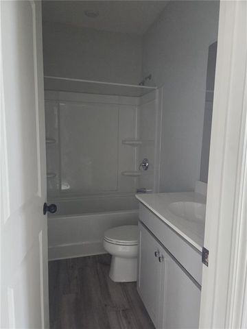 1449 Creekside Cir NW, Atlanta, GA 30318
