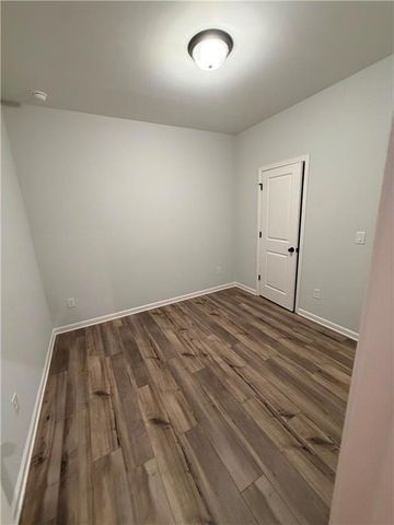 1449 Creekside Cir NW, Atlanta, GA 30318