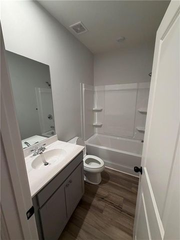 1449 Creekside Cir NW, Atlanta, GA 30318