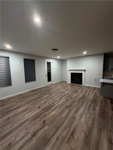1449 Creekside Cir NW, Atlanta, GA 30318